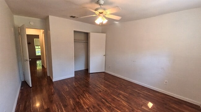 Photo - 3327 Valerie Ln