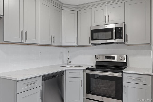 Photo - 135 Wakefield Ave Unit 304