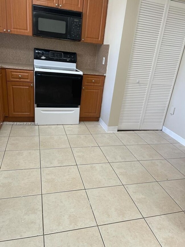 Photo - 6065 NW 186th St