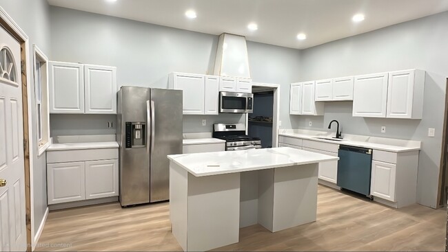 Building Photo - 22 Virginia Ave