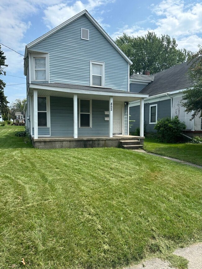 Photo - 852 College Ave NE Townhome