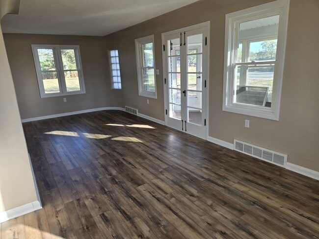 Photo - 9701 Brown Rd