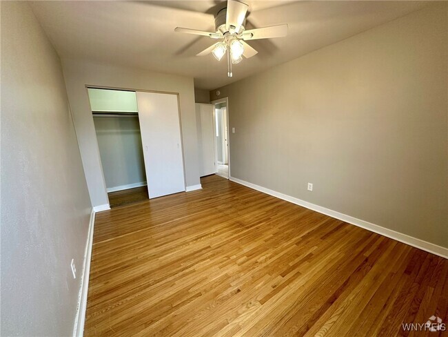 Building Photo - 1024 Amherst St Rental