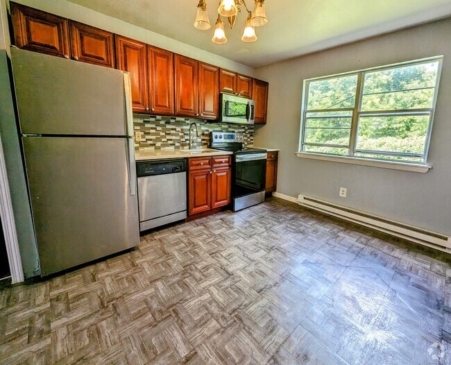 Building Photo - 75 Belair Dr Unit 75 Rental