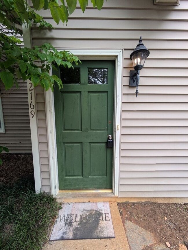 Photo - 2BD/2BA Condo Available Now in Hickory