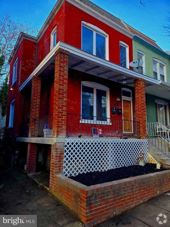 Building Photo - 757 Girard St NW Rental