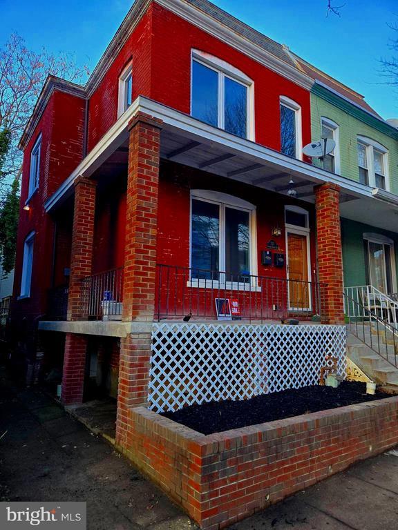 Photo - 757 Girard St NW House
