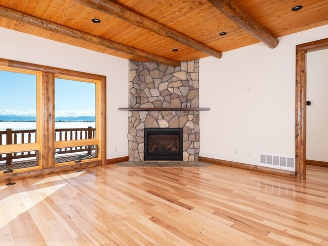 Photo - Spacious & Elegant 3-Bedroom Home – Flexib...