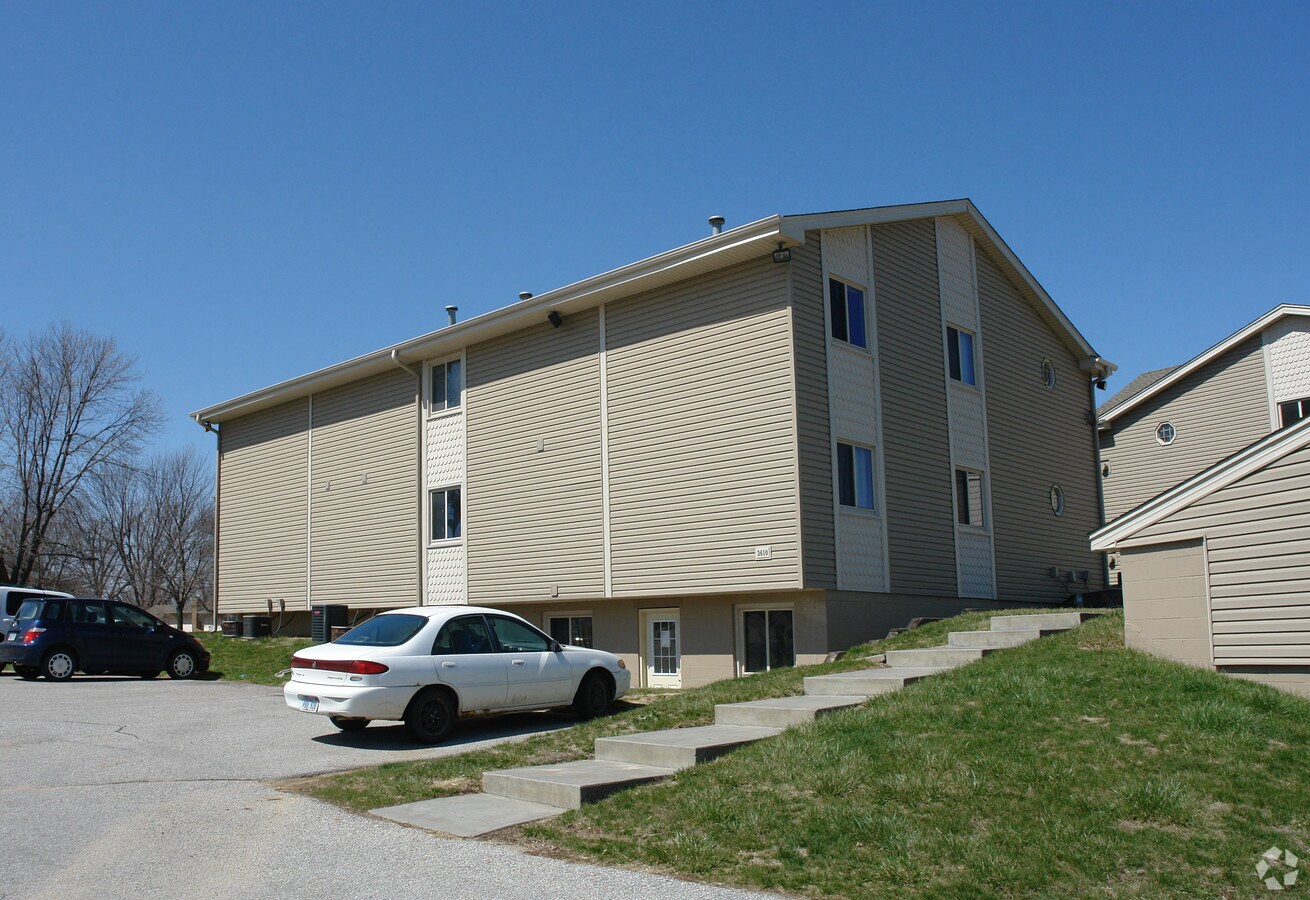 Westridge Apartments - Westridge Apartments