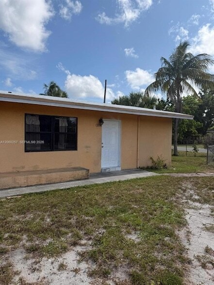 Building Photo - 2580-2596 SW 8th St Unit 1-2