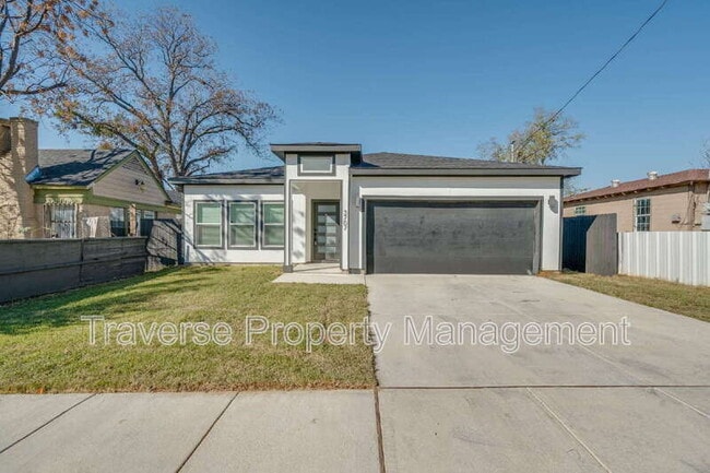 Building Photo - 3707 Penelope St