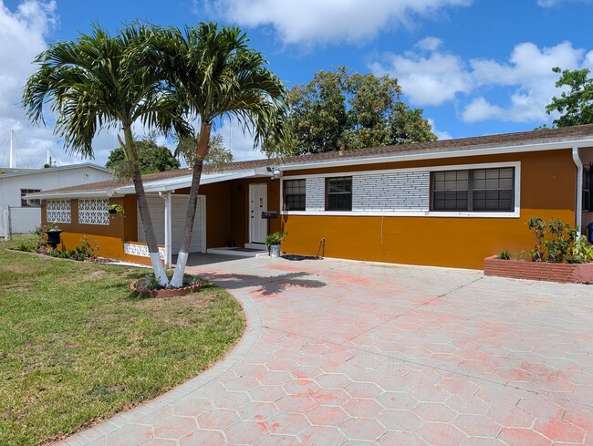 Photo - 19401 NW 23rd Ave
