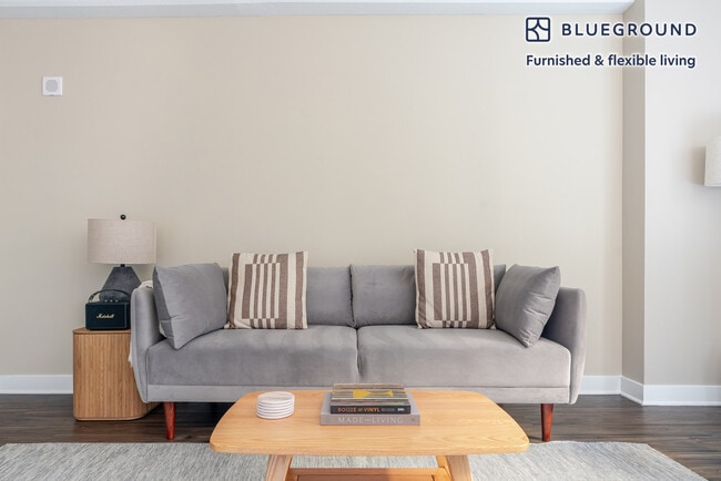 Photo - 443 New York Ave NW Unidad FL6-ID1068