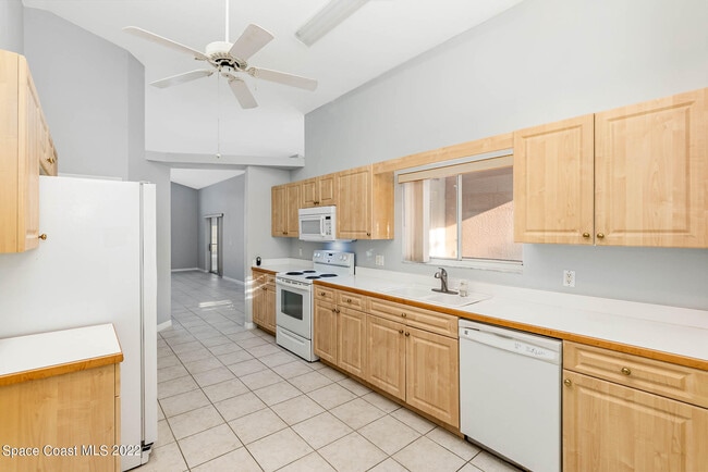Photo - 2187 Hedgerow Dr