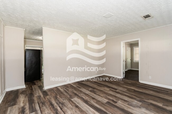 Photo - 1530 Hurley Cir