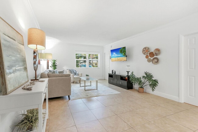 Photo - 2424 SE 17th St Unidad 106B