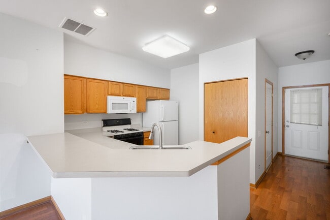 Photo - 2877 Stonewater Dr