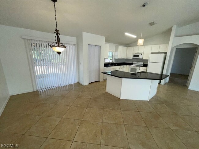 Photo - 2614 Carol Pl