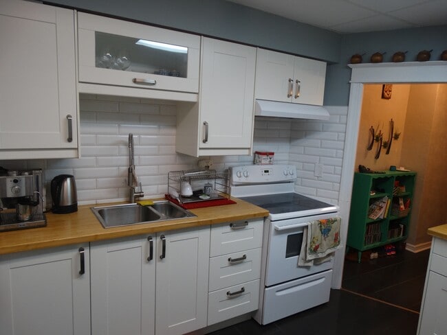 Photo - Main Floor Unit With Lots of Space and Charm Unit 1