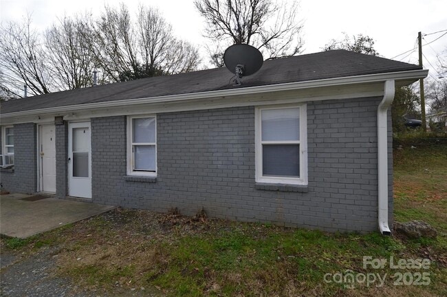 Photo - 1009 Plymouth St Unidad A