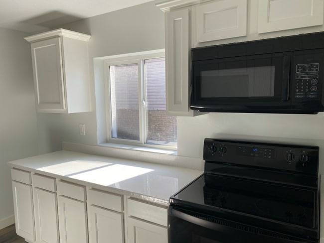 Photo - 5239 S 2700 W