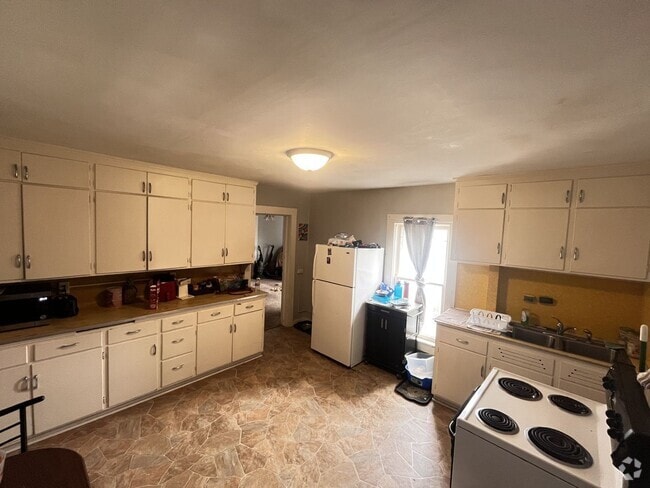 Building Photo - 712 McDonough St Unit 712 1/2 Mc Rental