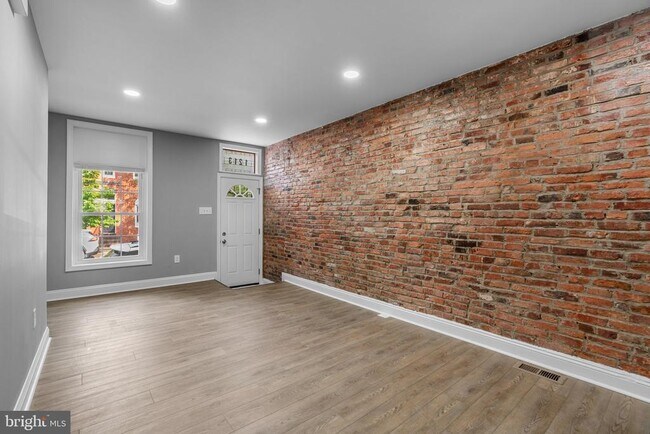 Photo - 1213 Washington Blvd