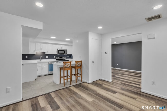 Photo - 15 Cardinal Dr Unit 15
