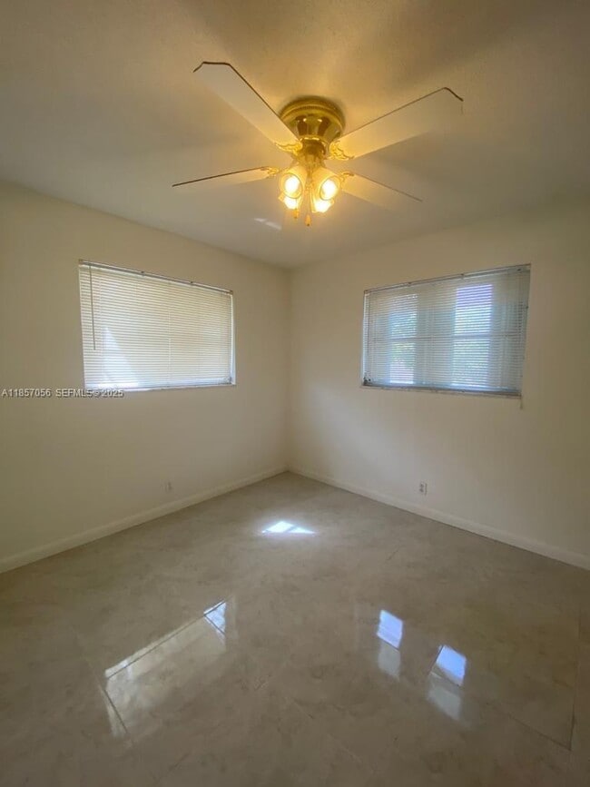 Photo - 4903 NW 42nd Ave