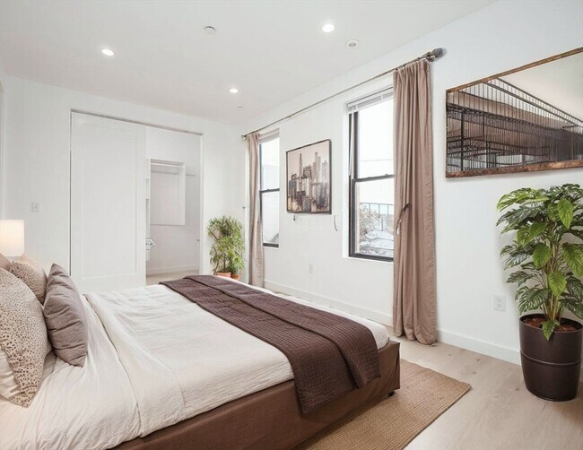 Photo - 340 W 2nd St Unit 19