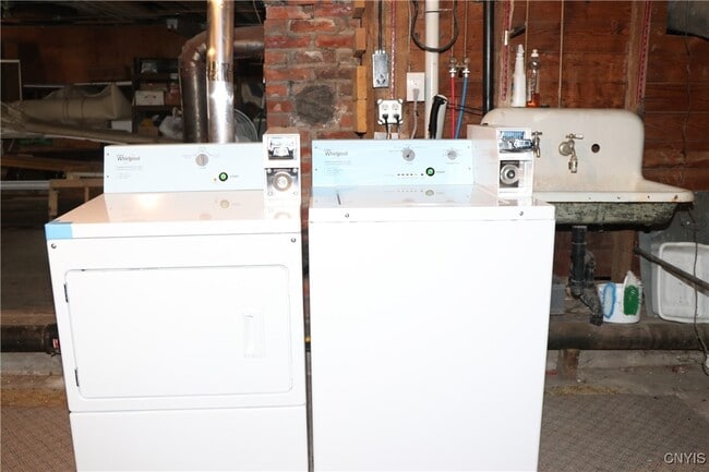 Building Photo - 143 W Genesee St