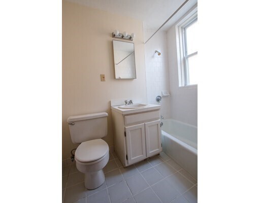 Photo - 15 Short St Unit 2