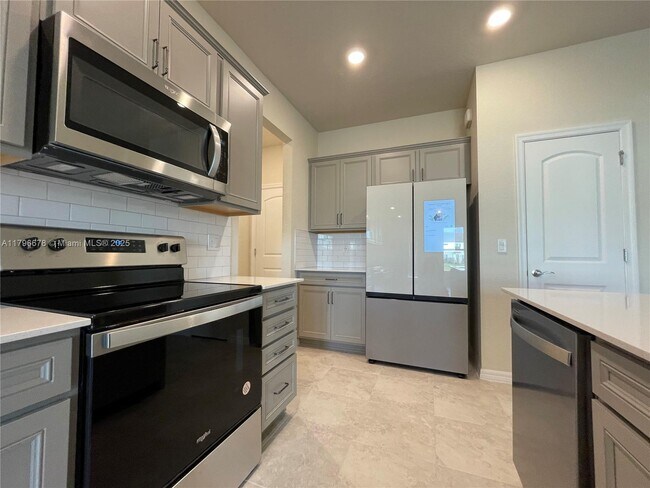 Photo - 2151 Appleton Cir S