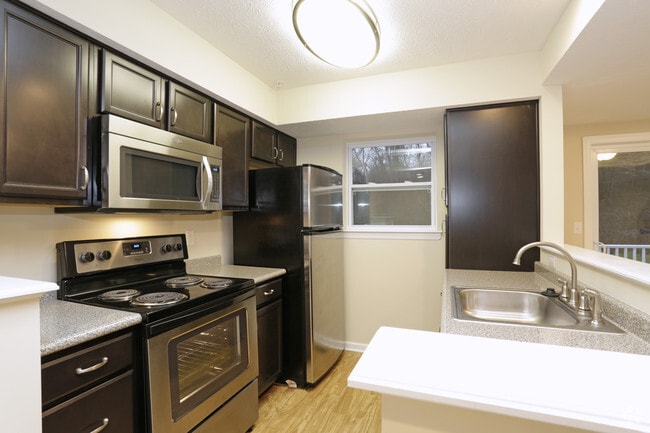 Laketon-Kitchen