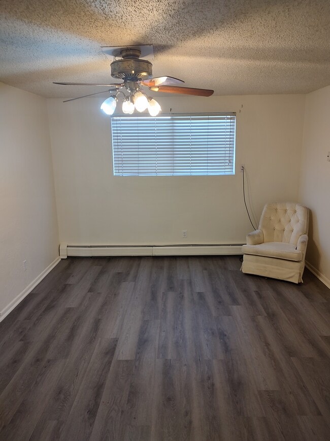 Photo - 1710-1730 W 55th Ave