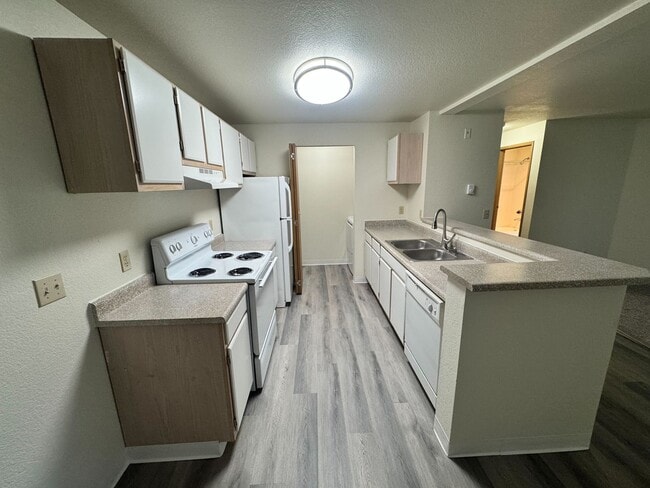 Photo - Wellington Place Apartments