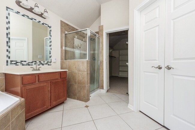 Photo - 48 Pebble Beach Ct