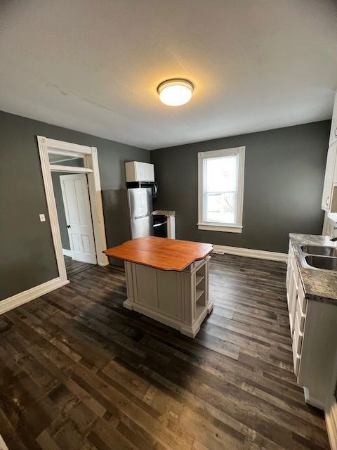 Photo - 226 E High St