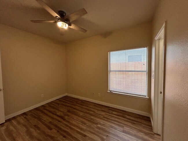 8710 Weiser Dr Unidad 8710 Weiser RD #A (Owner Managed)