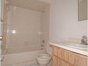 Photo - 412 Tompkins St