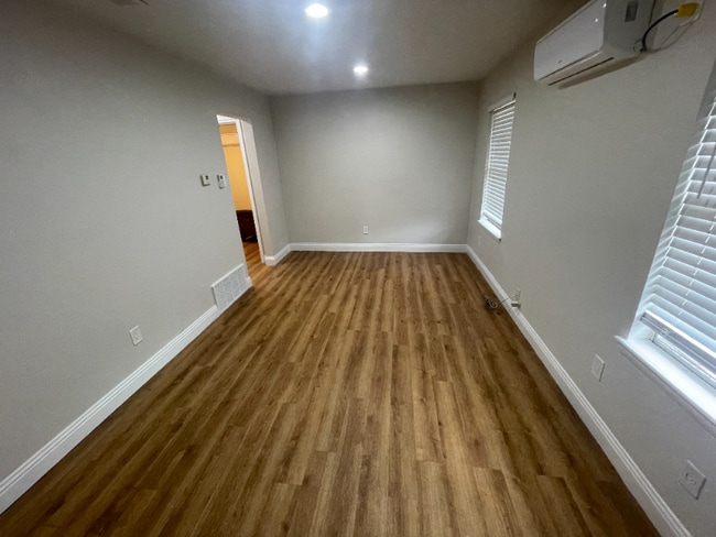 Photo - 207 W South St Unidad 1