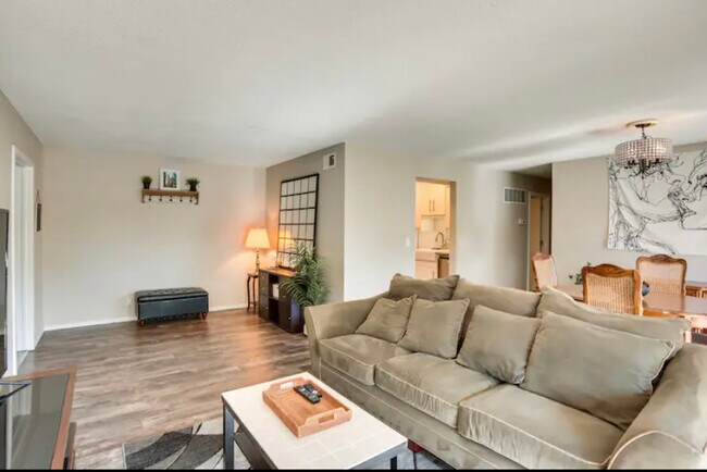 Photo - 6300 Barrie Rd Unit 2B