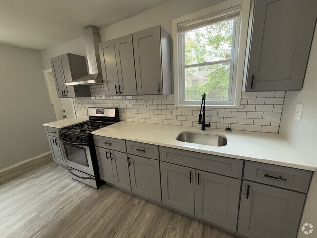 Building Photo - 3026 Fenwick Rd Rental