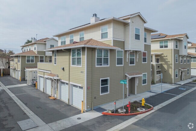 Alternate Exterior - Central Commons