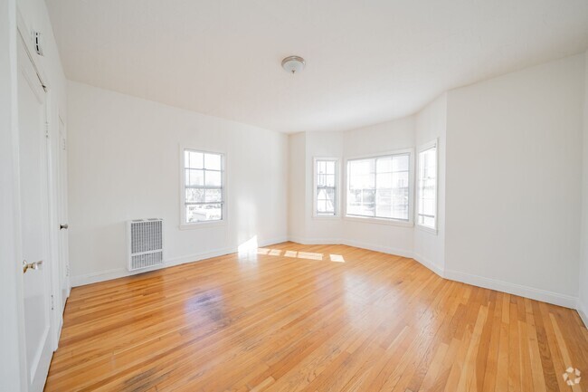 Building Photo - 544 37th Street Unit 307 Rental