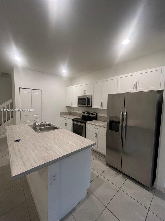 Photo - 25282 SW 107th Ct