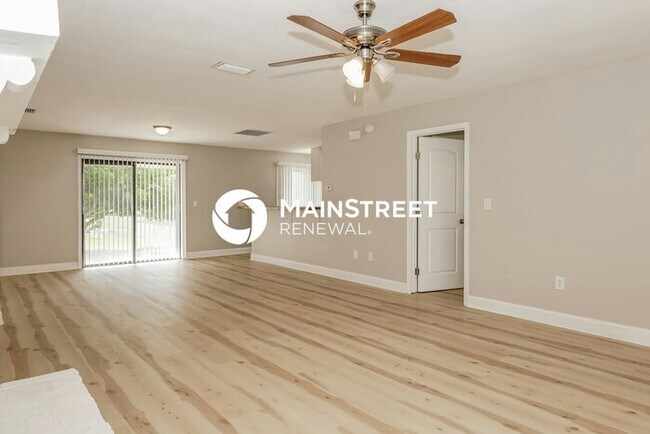 Photo - 3 Bedroom Pet-Friendly Home in COCOA, FL with Main Street Renewal