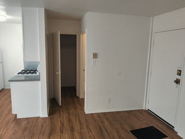 Building Photo - 625 Magnolia Ave Unit 3 Rental