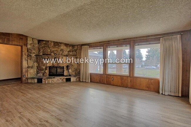 Photo - Amazing Holiday House!!! 3 Bed, 2.5 Bath ...