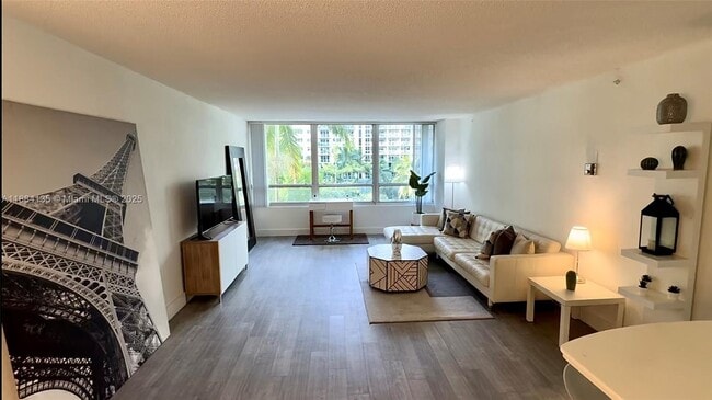 Building Photo - 1500 Bay Rd Unit 450S